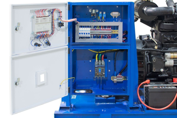 Дизельный генератор ТСС ЭД-60-Т400 с АВР в погодозащитном кожухе на прицепе 025402 4-х тактный фото