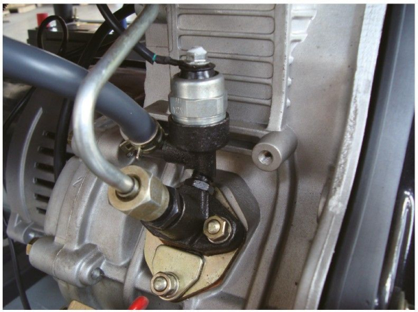 Дизельный генератор Hyundai DHY 6000LE  Дизельный генератор Hyundai DHY 6000LE  фото